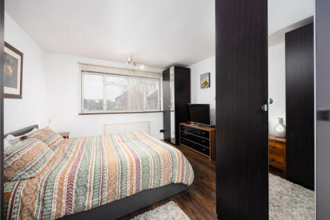22 Ligo Avenue, HP22 5TX-16