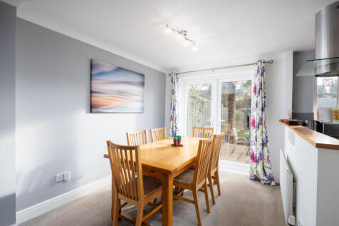 29 Woodford Close HP19 7FS-4