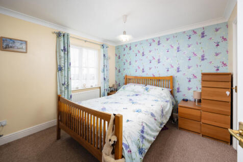 29 Woodford Close HP19 7FS-14