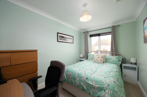 29 Woodford Close HP19 7FS-19