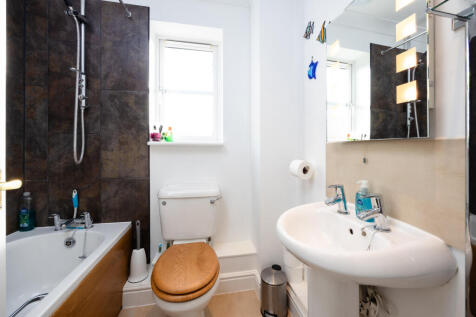 29 Woodford Close HP19 7FS-18