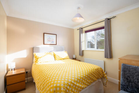 29 Woodford Close HP19 7FS-17
