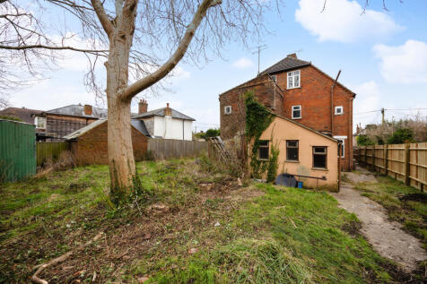 184 Bierton Road-7