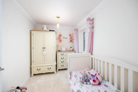2 Cheddington Grove, HP22 7AB-25