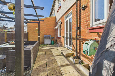 estate agents in aylesbury-40