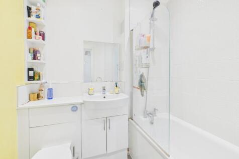 CAM04968G0-PR0028-STILL015