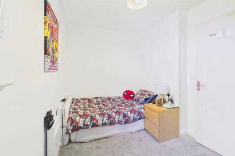 CAM04968G0-PR0035-STILL006