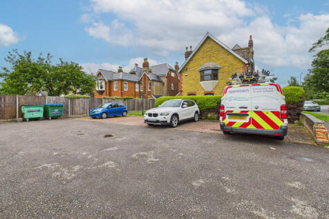 Uxbridge-13