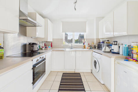 CAM04968G0-PR0073-STILL006