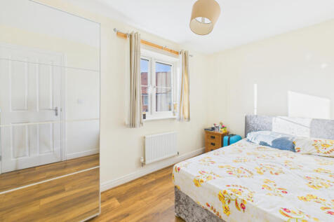 CAM04968G0-PR0073-STILL023