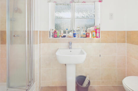 CAM04968G0-PR0073-STILL015