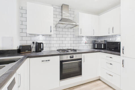 CAM04968G0-PR0077-STILL011