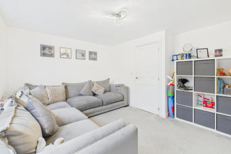 CAM04968G0-PR0077-STILL005