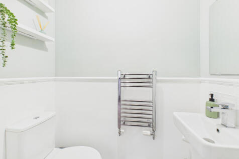 CAM04968G0-PR0077-STILL010