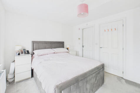 CAM04968G0-PR0077-STILL007