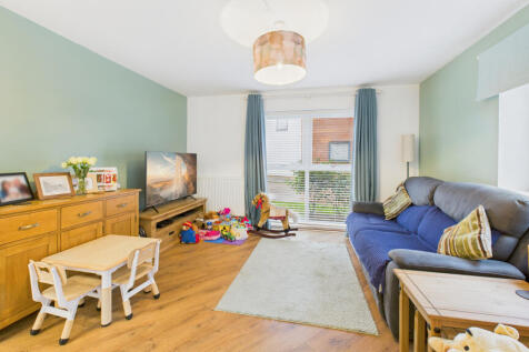 CAM04968G0-PR0076-STILL008