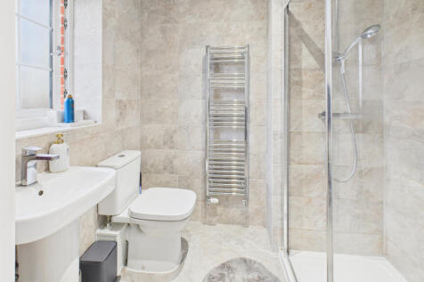 CAM04968G0-PR0085-STILL014