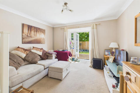 CAM04968G0-PR0037-STILL009