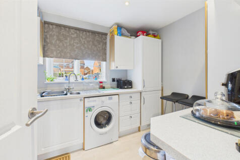 CAM04968G0-PR0037-STILL004