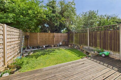 CAM04968G0-PR0037-STILL007