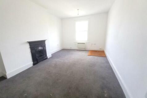 Living/Bedroom Area