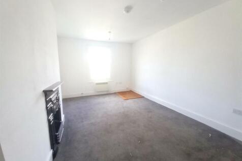 Living/Bedroom Area