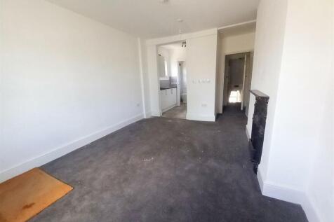 Living/Bedroom Area