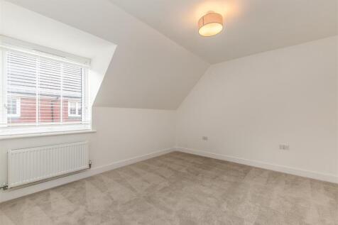 12a Hoo Farm Way_0027.jpg
