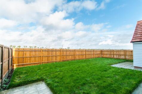 14 Hoo Farm Way_0003.jpg