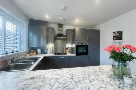 Kitchen/Dining Area