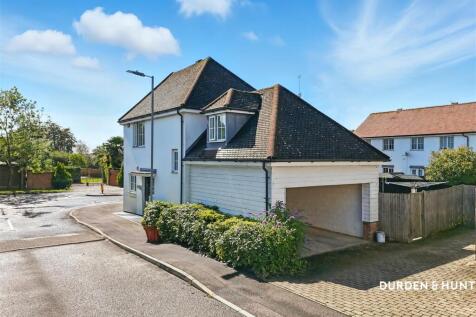 Walter Mead Close