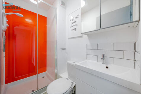 9824b835-b84e-4b7...