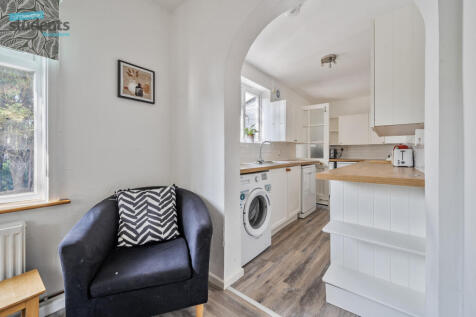 f490dfe1-c81d-41d...