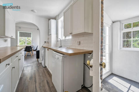 5a328653-081d-45d...