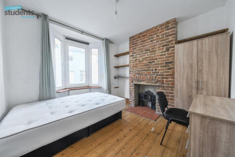 b7517dc8-f4d7-46d...