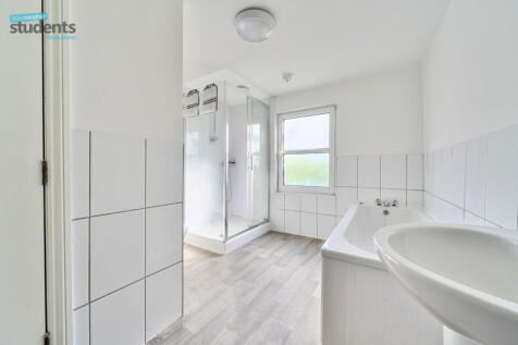 31a7c035-0a5a-4d5...