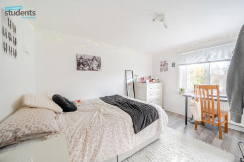 ed2a25a6-17b7-467...