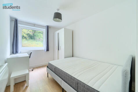 b1ed818b-6cbb-4da...