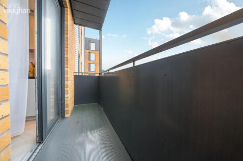 2a2422cf-324e-465...