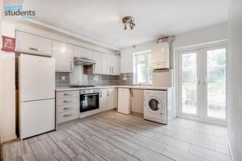 b1c34761-acc6-446...