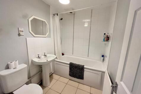 Bathroom.jpg