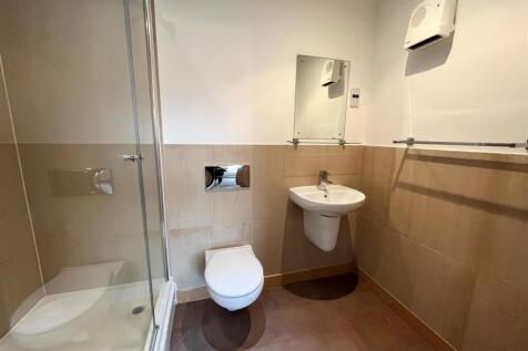 ensuite.jpg