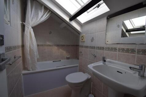 Bathroom.JPG