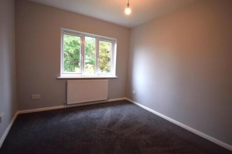 Bedroom 1.JPG