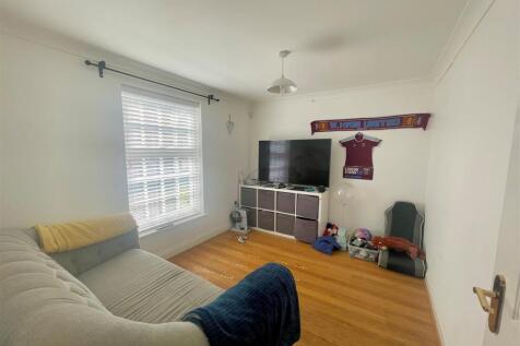 Dining Room.jpg