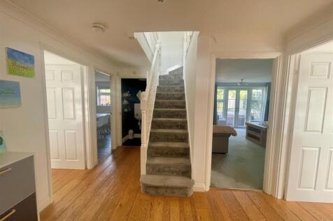 Hallway.jpg