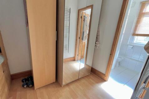 Bedroom 2.jpg