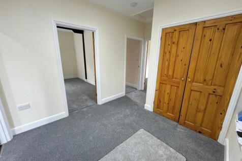 Hallway.jpg