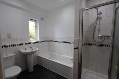 Bathroom .JPG