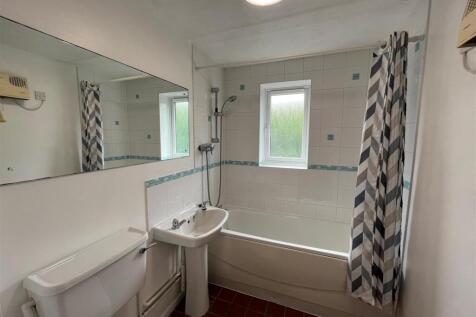 Bathroom.jpg